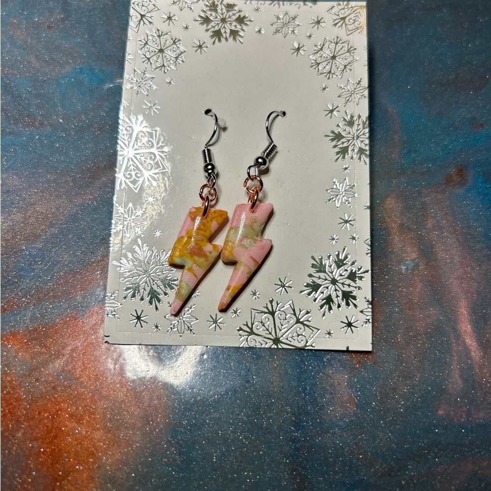 Pink cammo Lightning Bolt Earrings NWOT